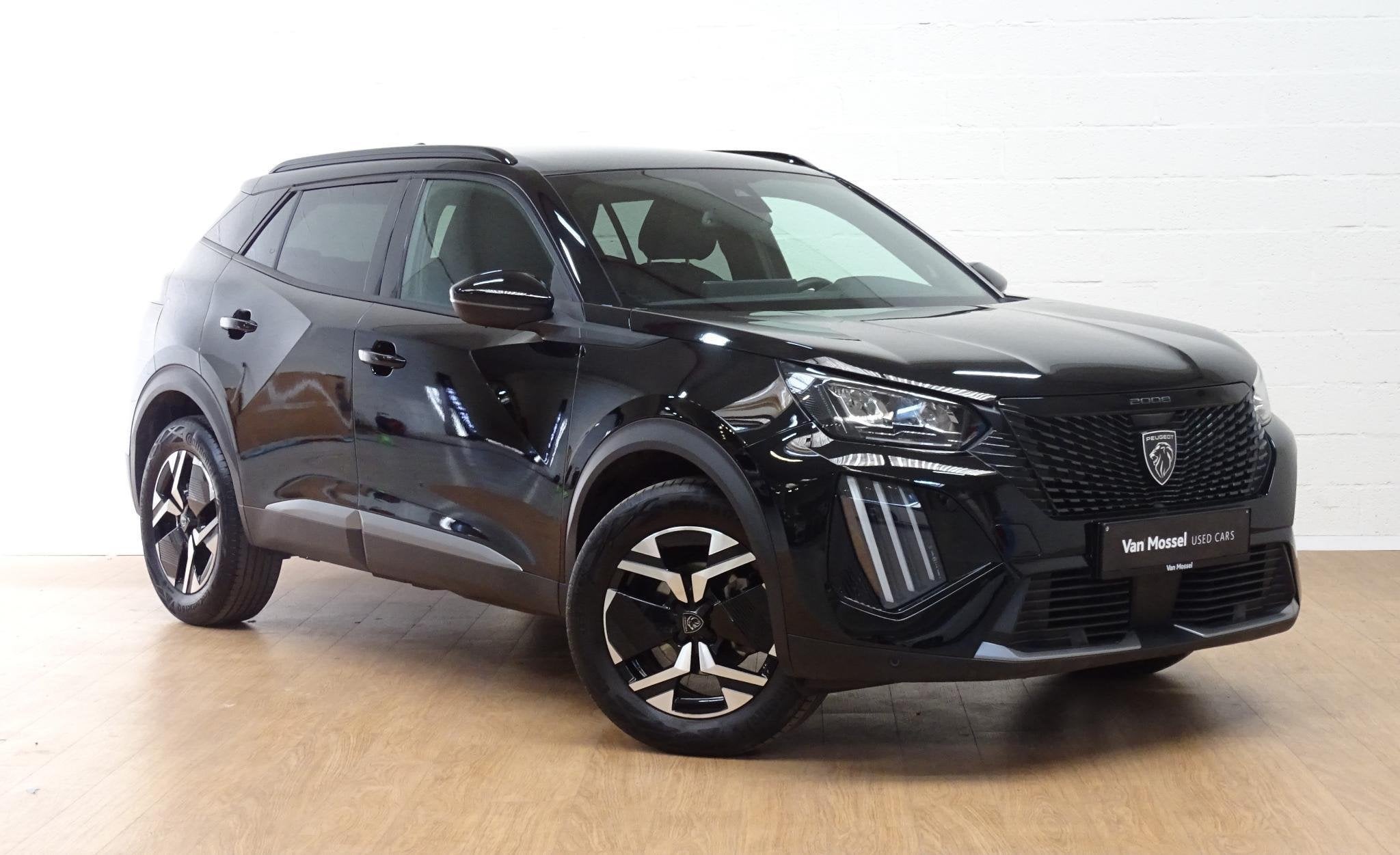 Peugeot 2008 1.2 HYBRID 136 e-DSC6 Allure, Stof, Gebruikt, Zwart, 110 g/km