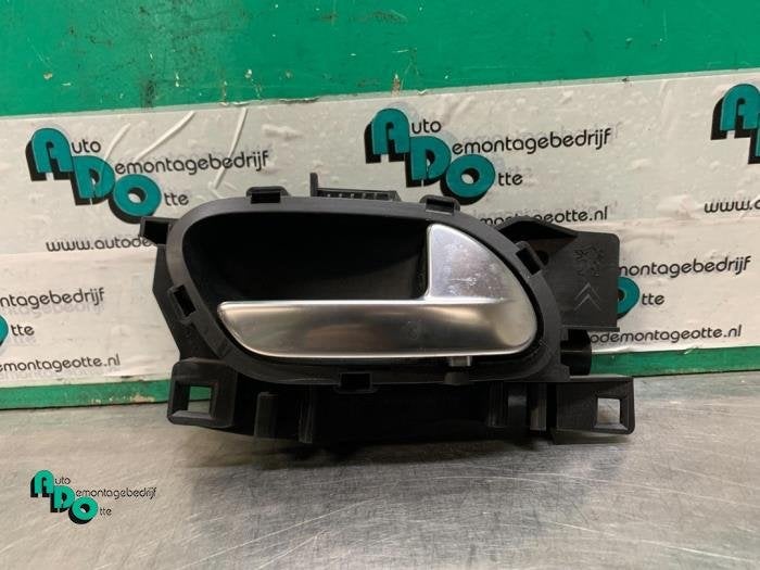 Poignée portière 4portes arrière droite d'un Peugeot 208, -, 3 mois de garantie, Utilisé, -