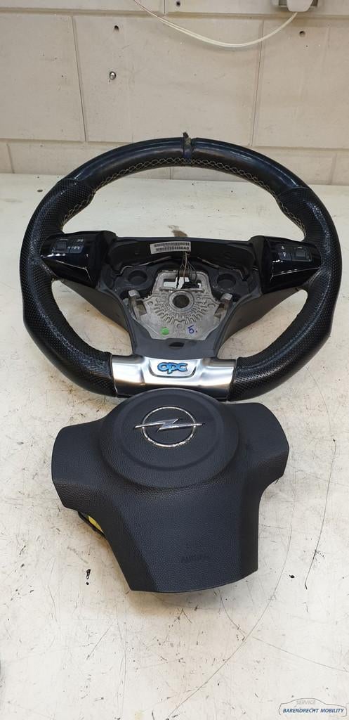 Volant sport perfor OPC Corsa D 13242827 d'origine, d'occasi, Opel Automobile GmbH, Opel, Bahnhofsplatz 1
65423  Russelsheim am Main, DE
