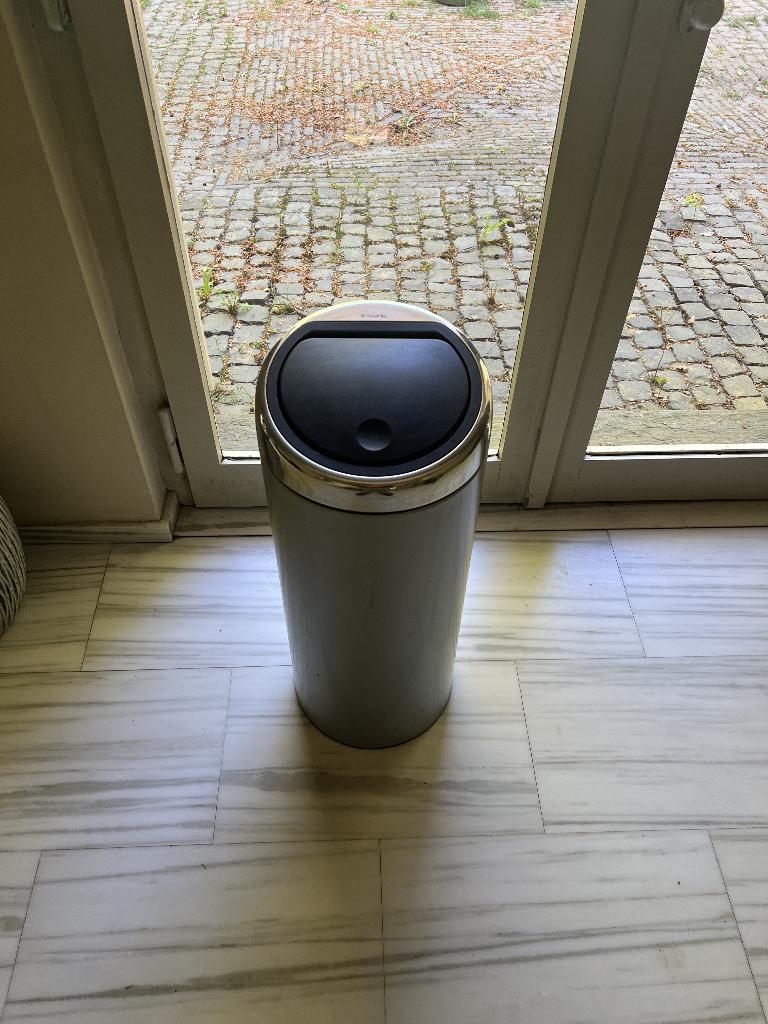 BRABANTIA VUILBAK 60 L, Ophalen, Inox, Gebruikt, 50 tot 75 cm