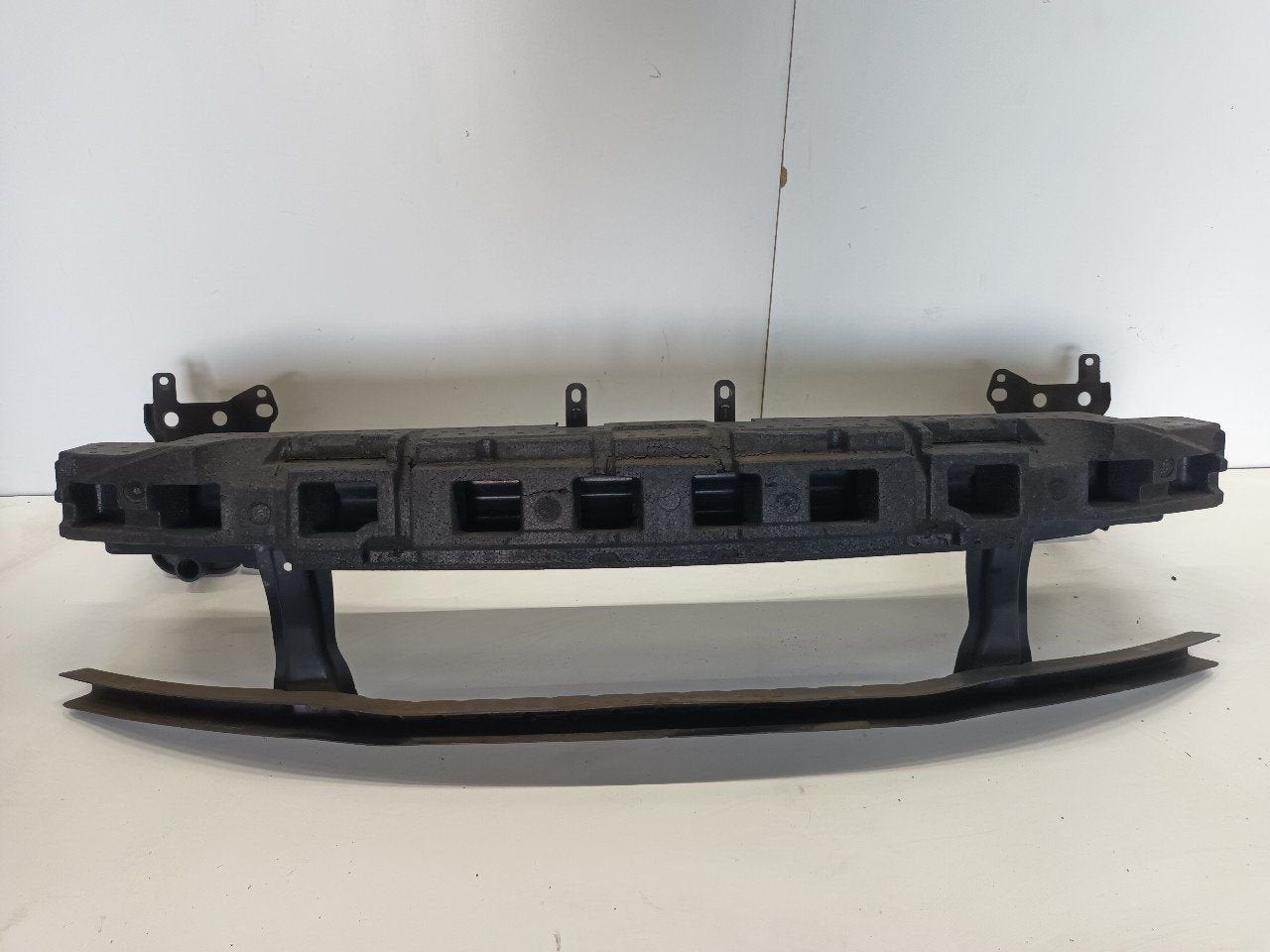 Bumperbalk voor Volkswagen Passat, Onderdelen@venauto.nl, Van der Ven Autorecycling B.V., Gebruikt, Ettenseweg 76, 4706 PB Roosendaal, The Netherlands