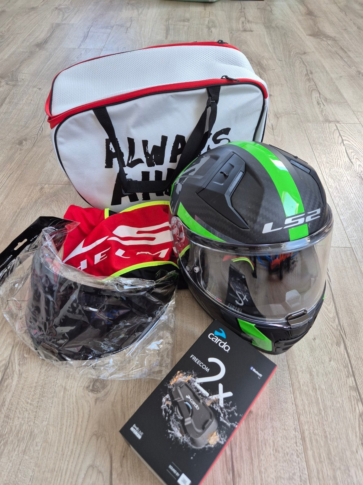 Zo goed als nieuwe motorhelm LS2 vector + Cardo 2x JBL, Ophalen, M