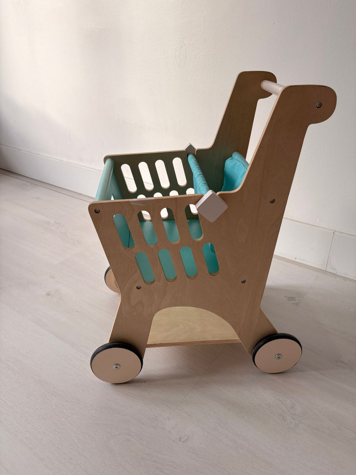 Houten winkelwagen, Ophalen, Zo goed als nieuw