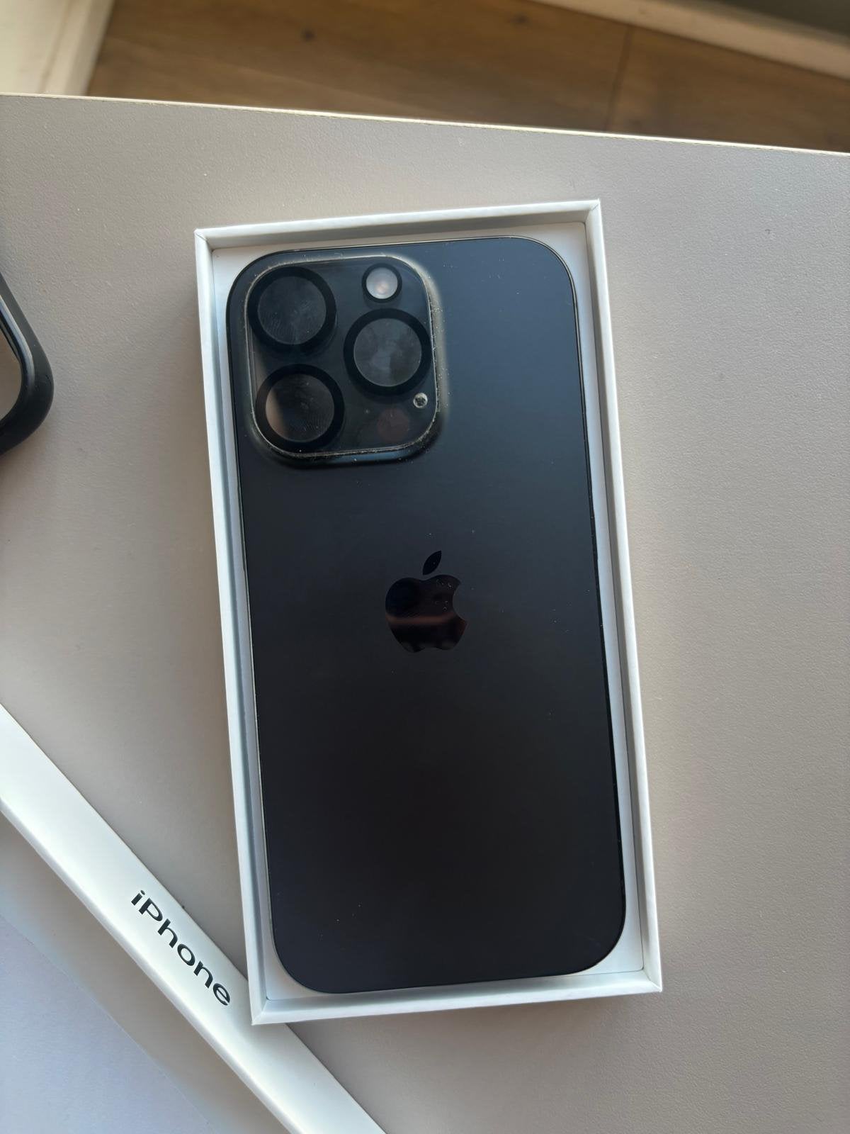 Iphone 16 pro noir avec 91% batterie, Télécoms, Enlèvement, Comme neuf, Noir, IPhone 16