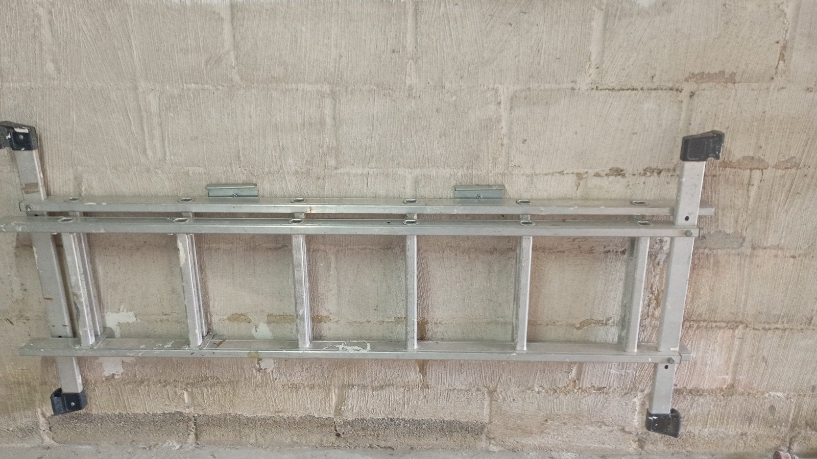 Échelle coulissante en deux parties, Bricolage & Construction, 2 à 4 mètres, Pliable ou rétractable/escamotable, Échelle, Enlèvement