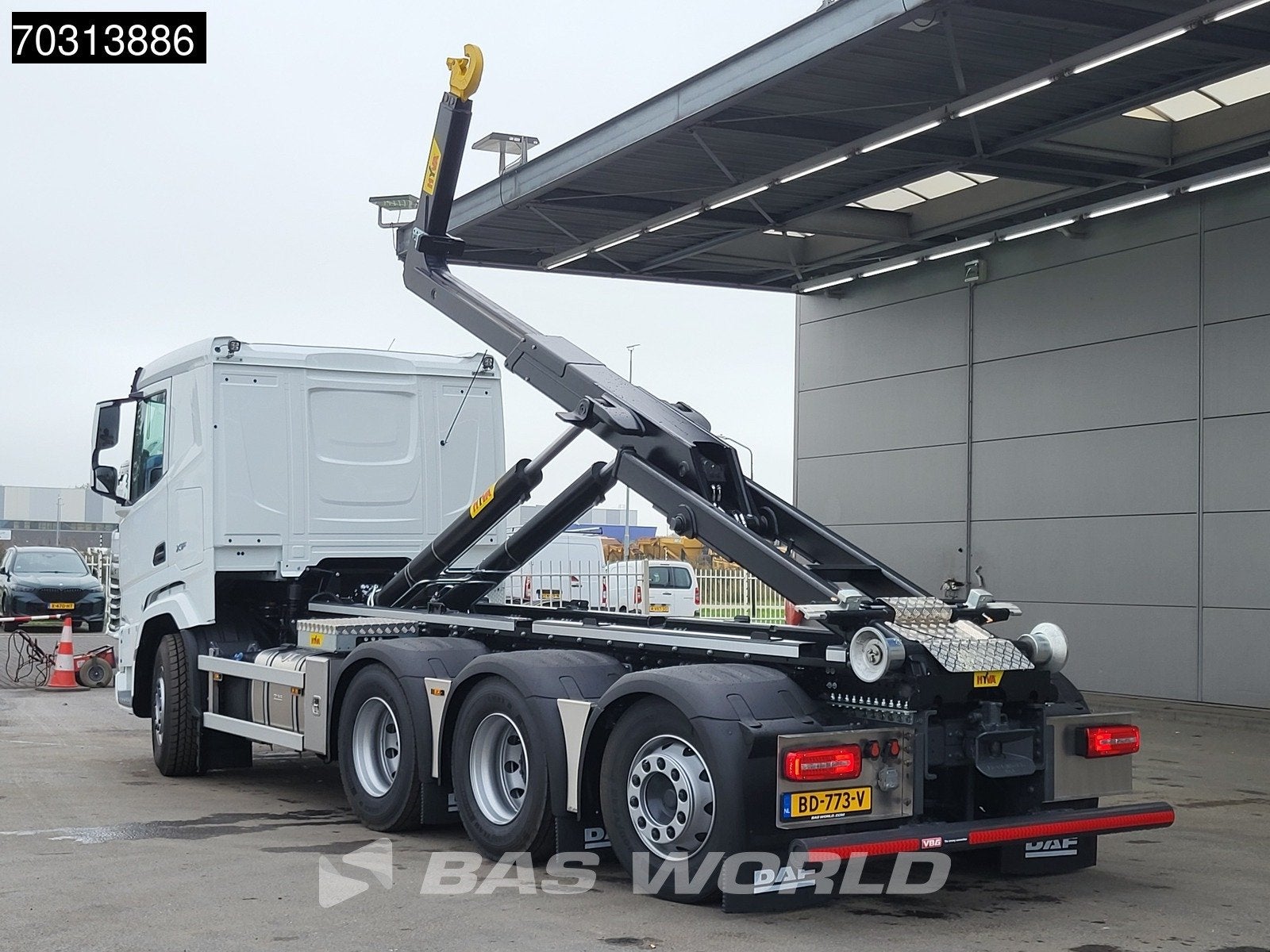 DAF XF 530 8X4 NEW! HYVA 30-60 S Hooklift Lift+steering axle, Auto's, Automaat, Stof, Wit, Bedrijf