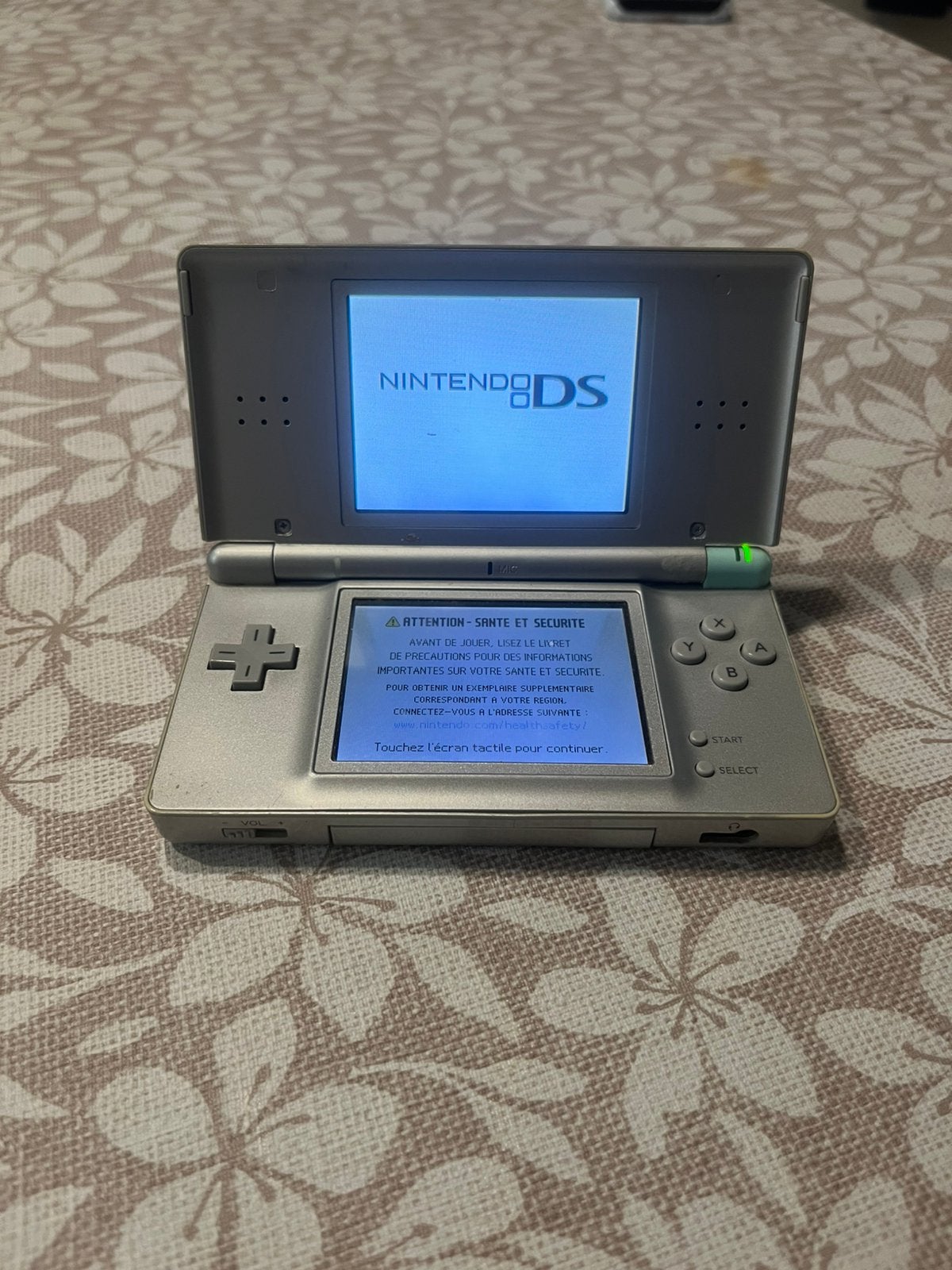 Ds lite, Enlèvement ou Envoi, Comme neuf, DS Lite