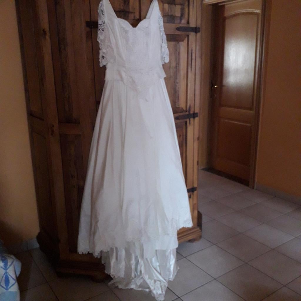 trouwkleed, Kleding | Dames, Trouwkleding en Trouwaccessoires, Verzenden, Zo goed als nieuw, Beige, Trouwjurk