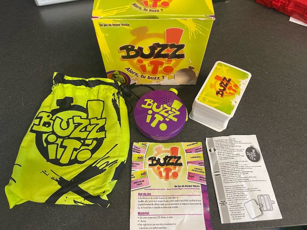 Jeu de société : Buzz it, Cinq joueurs ou plus, Enlèvement ou Envoi, Neuf, ASMODEE