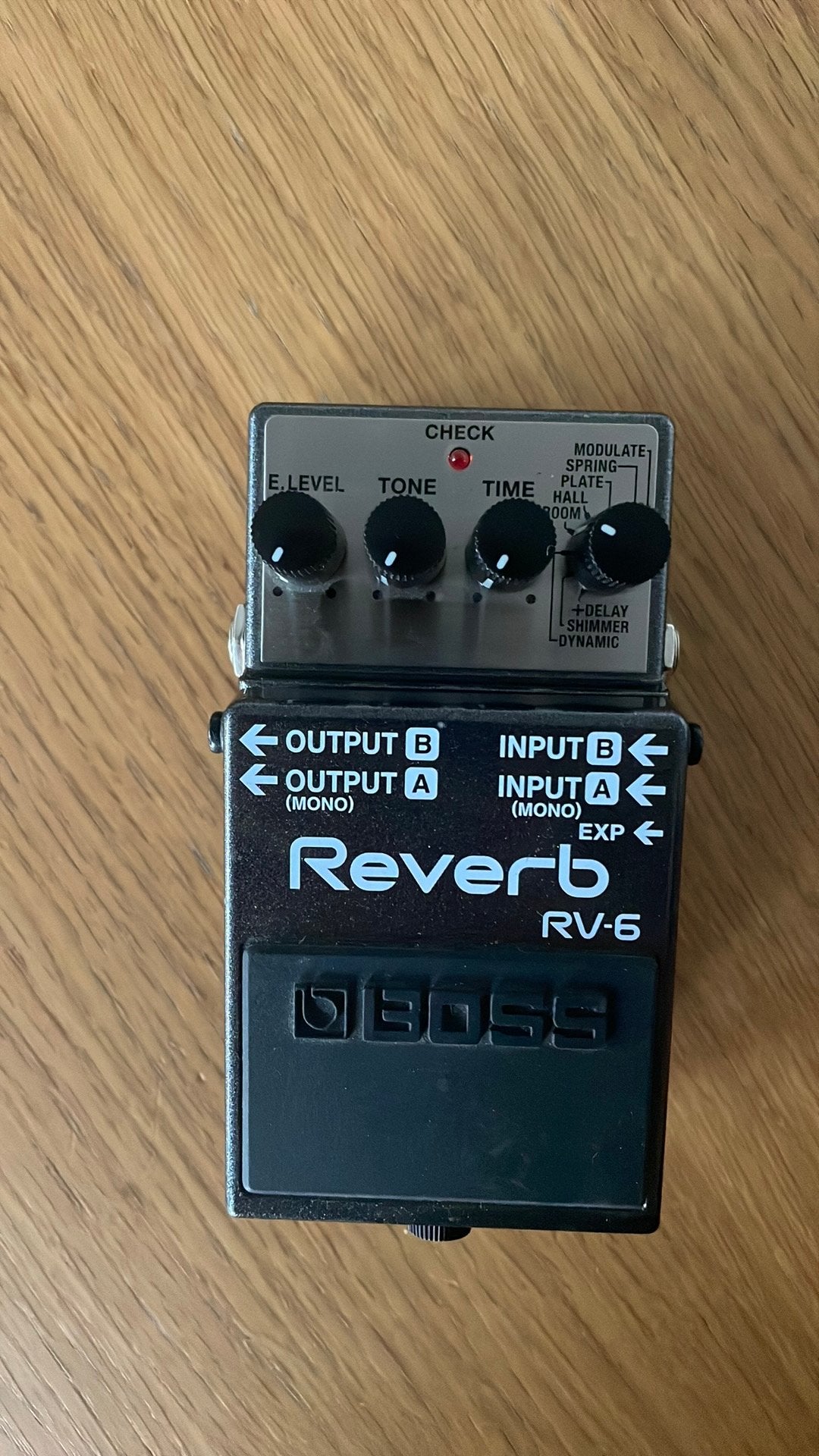 Boss RV-6 Reverb + alimentation secteur – Excellent état, Muziek en Instrumenten, Effecten, Ophalen, Zo goed als nieuw, Reverb