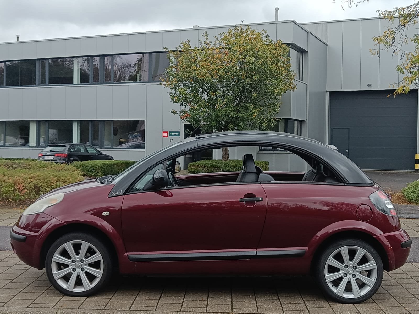 CITROEN C3 PLURIEL 1.4 ESSENCE HOMOLOGUÉE À VENDRE, Autos, Rouge, Achat, https://public.car-pass.be/vhr/291d5470-1b1e-4d1f-95ab-26966ef6b762