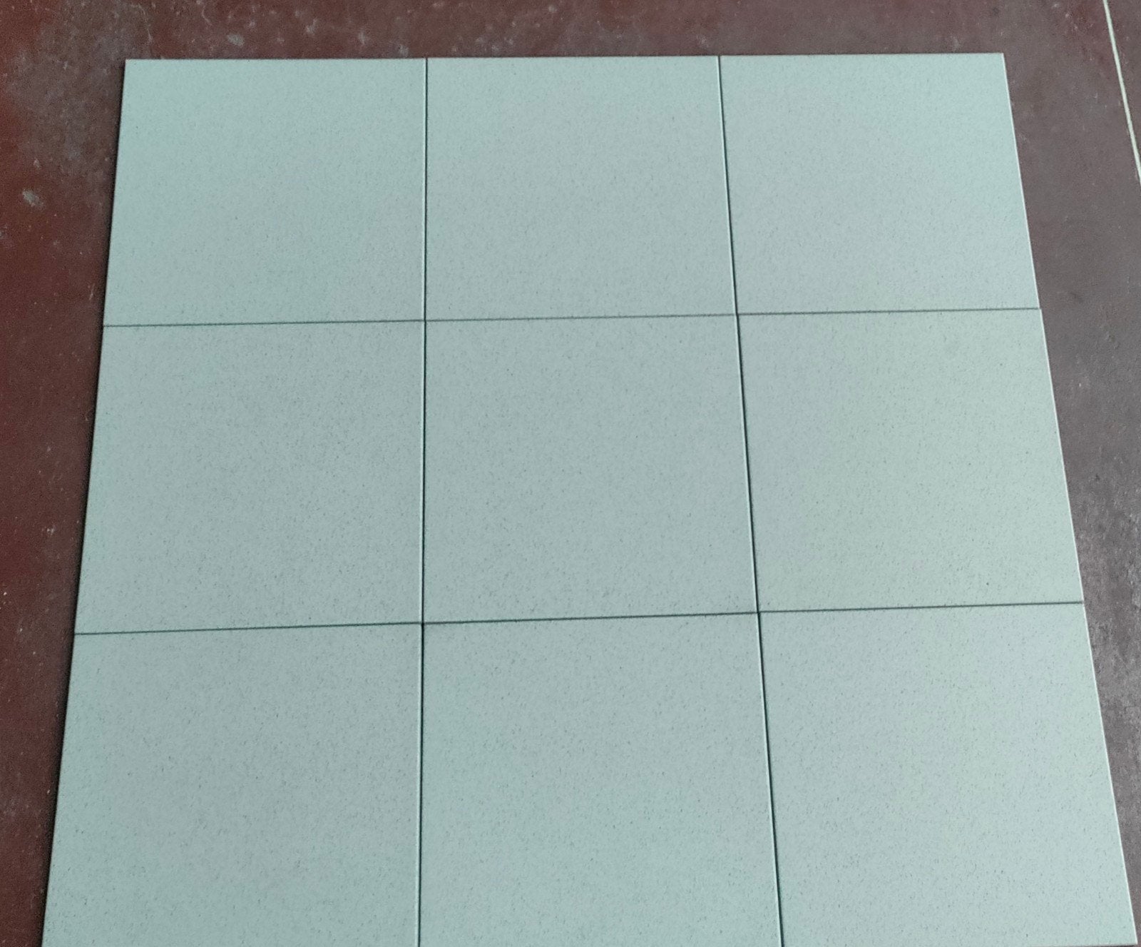 45 beige gespikkelde vloertegels = 5 EUR, Doe-het-zelf en Bouw, Ophalen