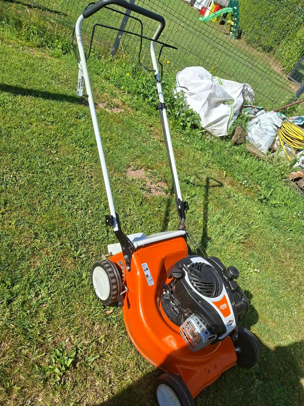 Tondeuse Stihl, Tondeuse rotative, Tondeuses à gazon à essence, 40 à 49 cm, Enlèvement