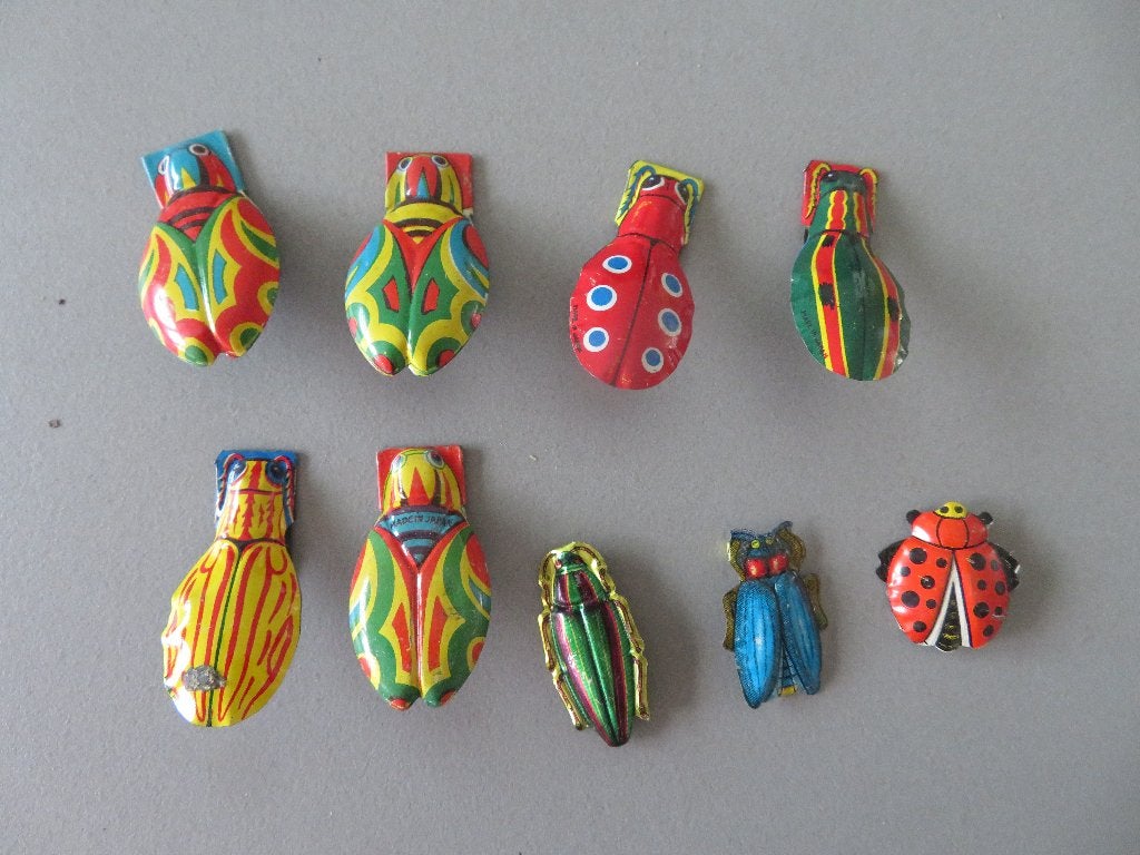 Lot 9 blikken knijper kevers spelden speelgoed Japan made, Antiek en Kunst, Ophalen of Verzenden