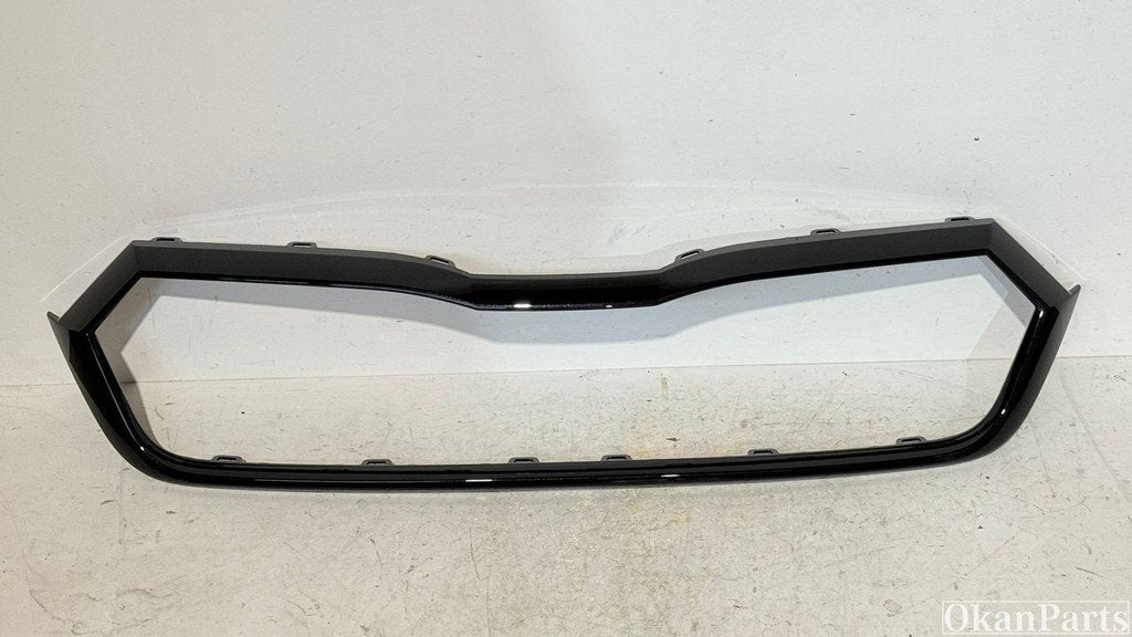 Skoda Octavia IV Black Chrome Grille 5E3853761A, Info@fabrikant.eu, Fabrikant BV, Gebruikt, Fabrikantstraat 1
1000 AA  Amsterdam, NL