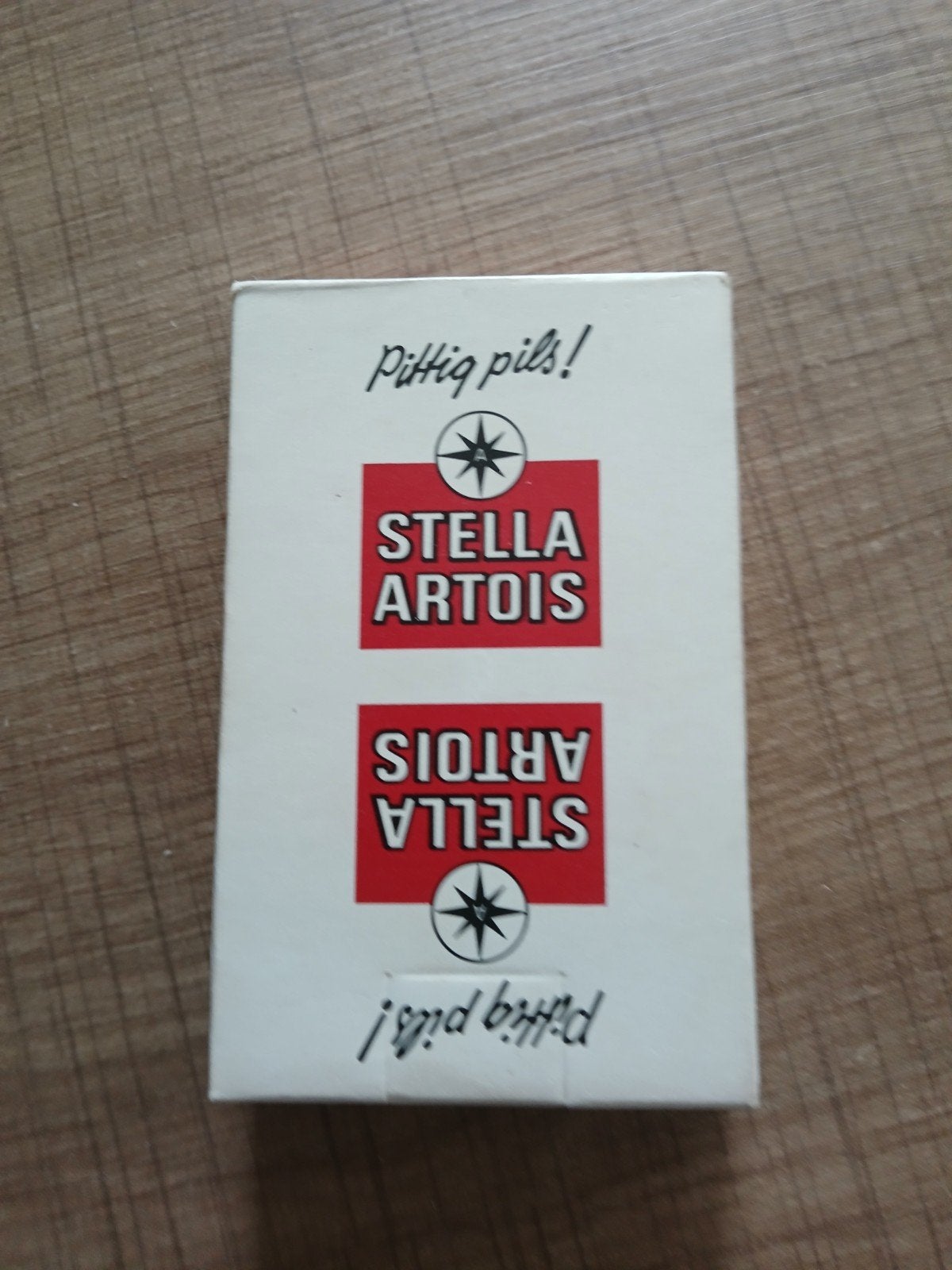 Vintage Stella Artois kaartspel Pittig Pils!, Ophalen of Verzenden, Zo goed als nieuw, Stella Artois