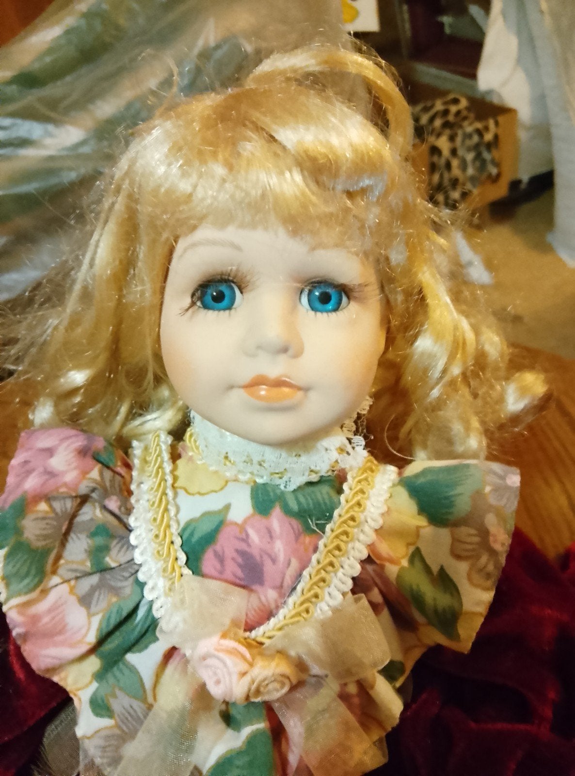 pop met stenen gezicht, handen, Verzamelen, Ophalen, Pop