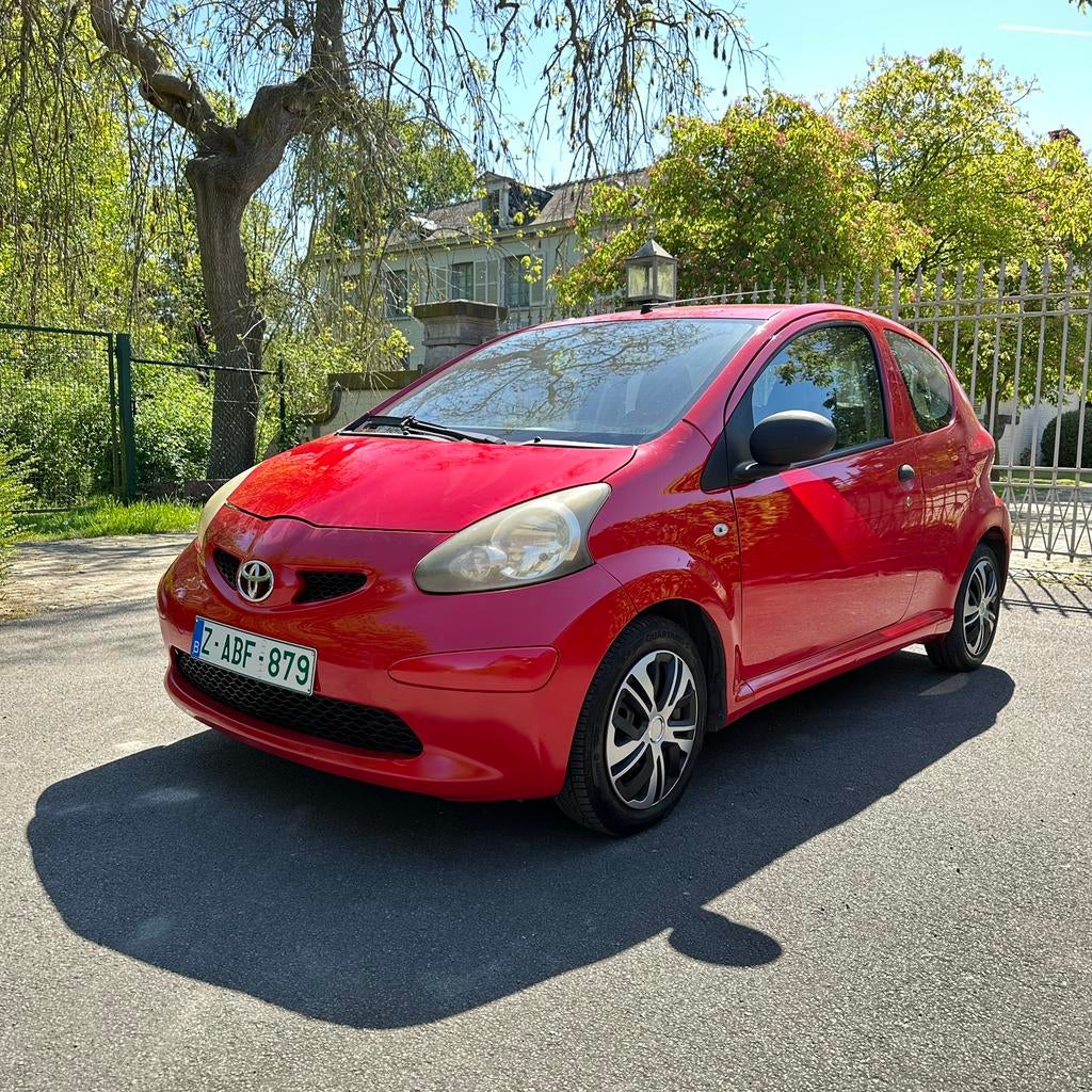 Toyota Aygo 1.0 Benzine 2008 Garantie Inbegrepen, Auto's, Voorwielaandrijving, Stof, 50 kW, Zwart