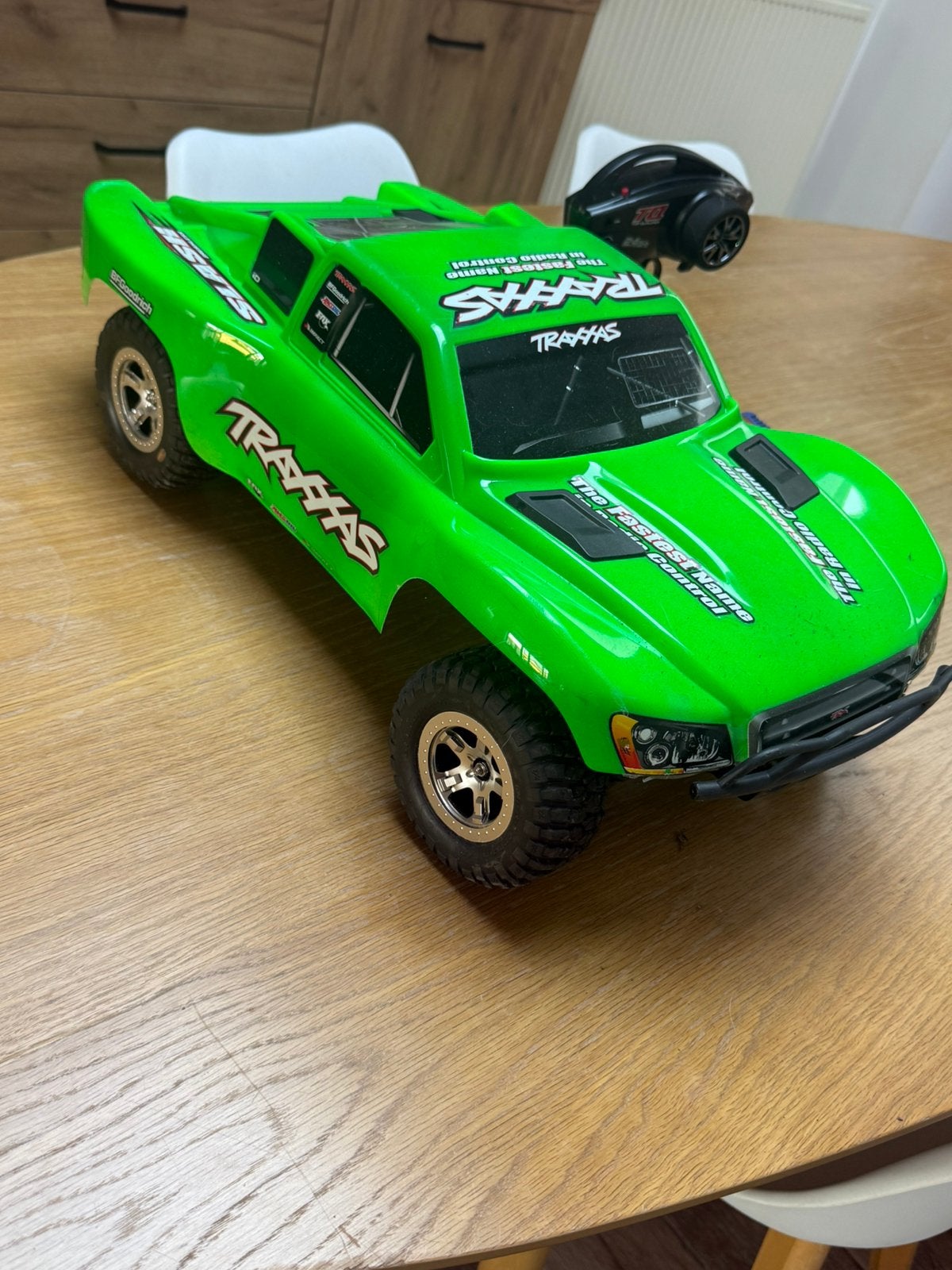 Traxxas slash 2wd, Hobby en Vrije tijd, Ophalen, Zo goed als nieuw