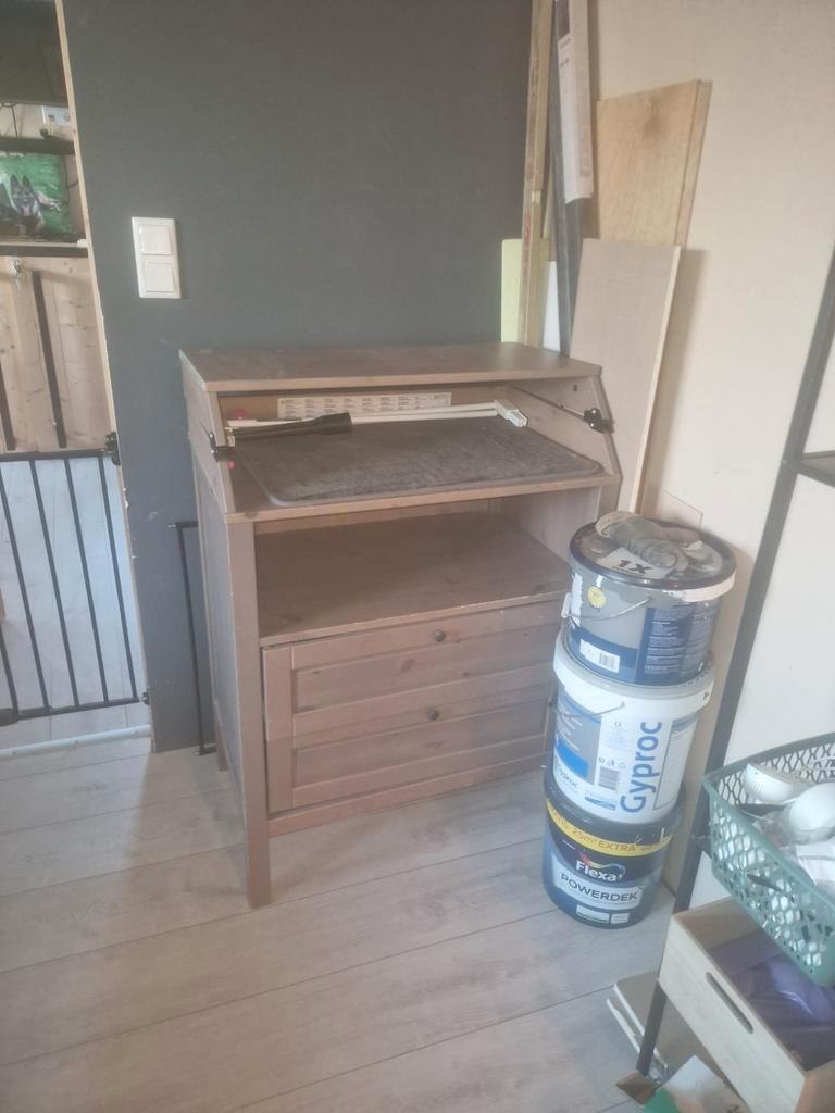 Commode met bureau, Ophalen