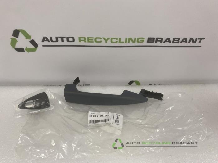 Poignée portière 4portes avant droite d'un BMW 2-Serie, Autos : Pièces & Accessoires, -, 3 mois de garantie, Utilisé, -