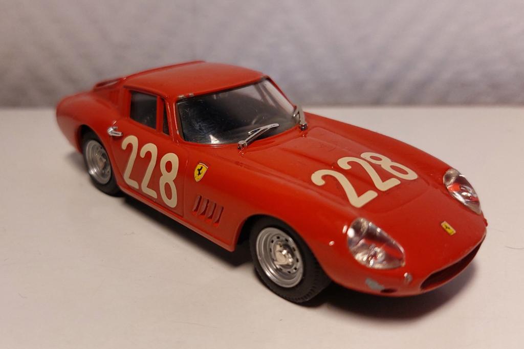 Voiture de course Ferrari Coupe rouge des années 1960 à l'éc, Enlèvement ou Envoi, Utilisé, Voiture, Autres marques