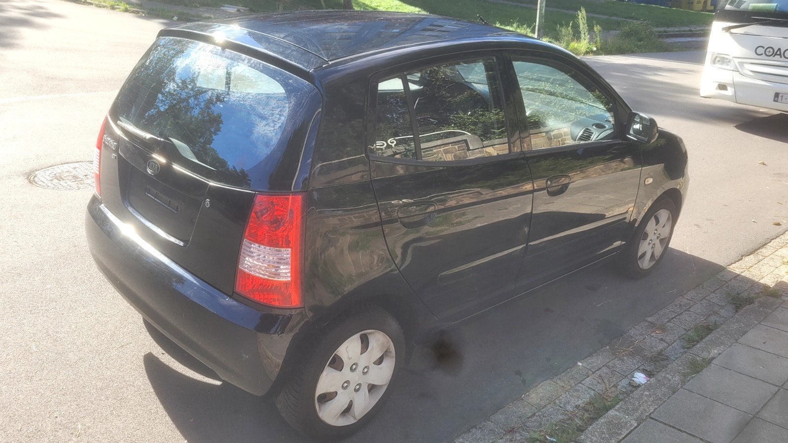 KIA PICANTO 05+1.0ES+AIRCO +CTOK +FEUILLE ROSE À 1299EU, Achat, Entreprise, Boîte manuelle, USB