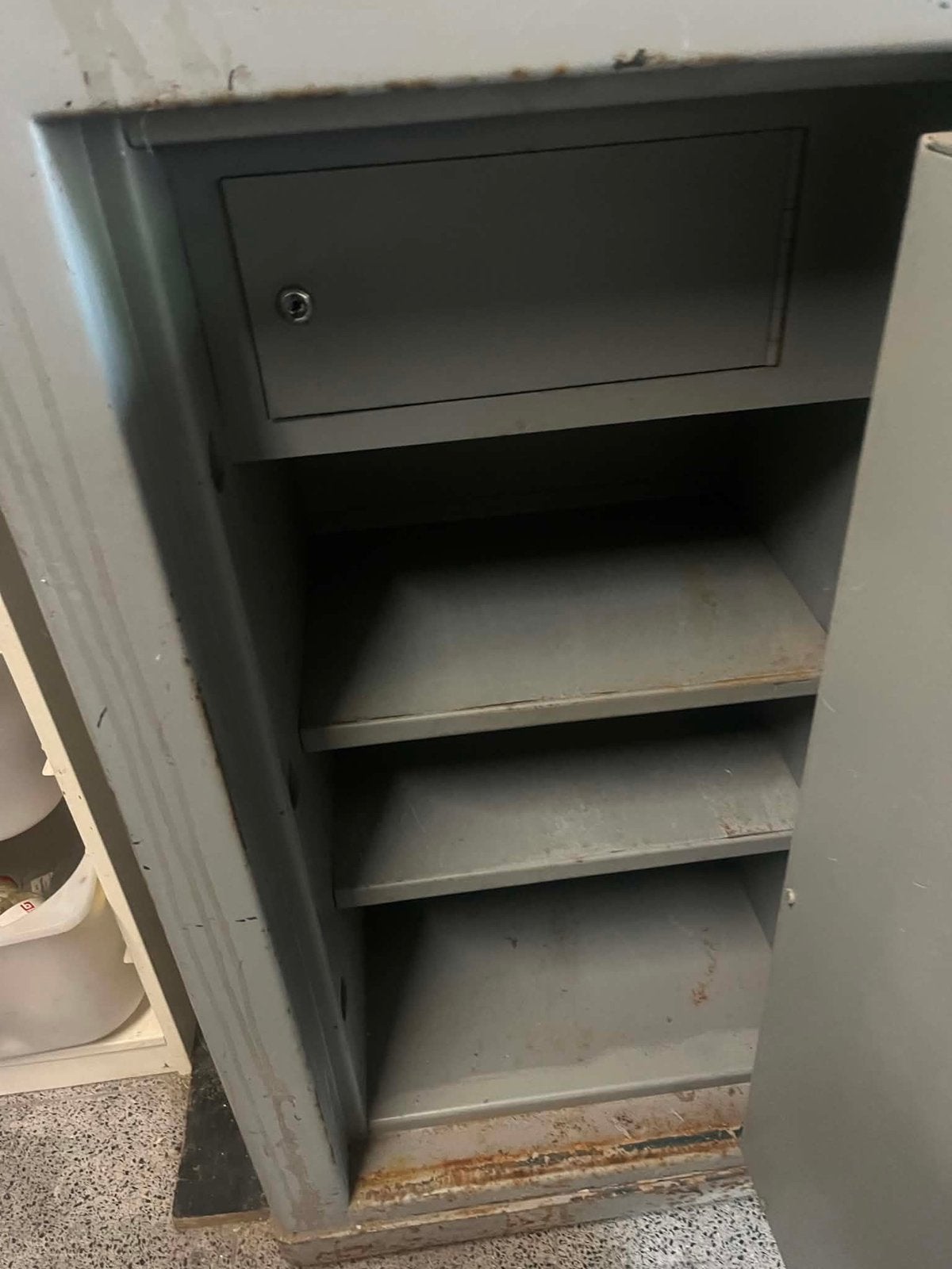 Brandkast, Enlèvement, Utilisé