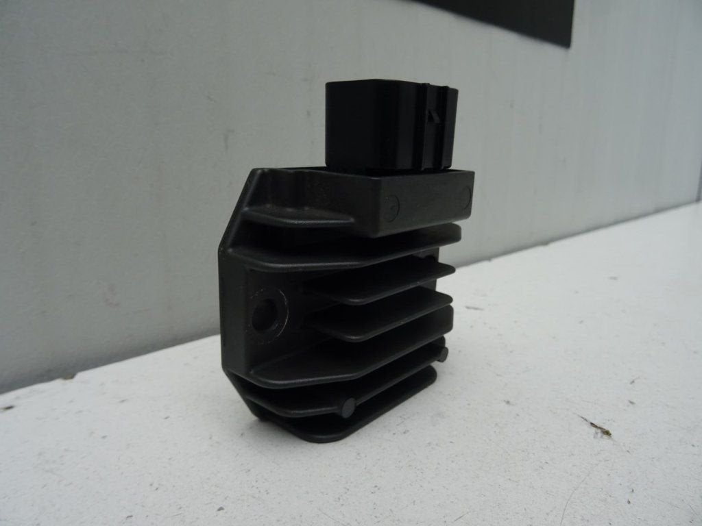Spanningsregelaar / Regulator Yamaha Tracer 9 / GT 2021-2024, Gebruikt, -, -, Ophalen of Verzenden