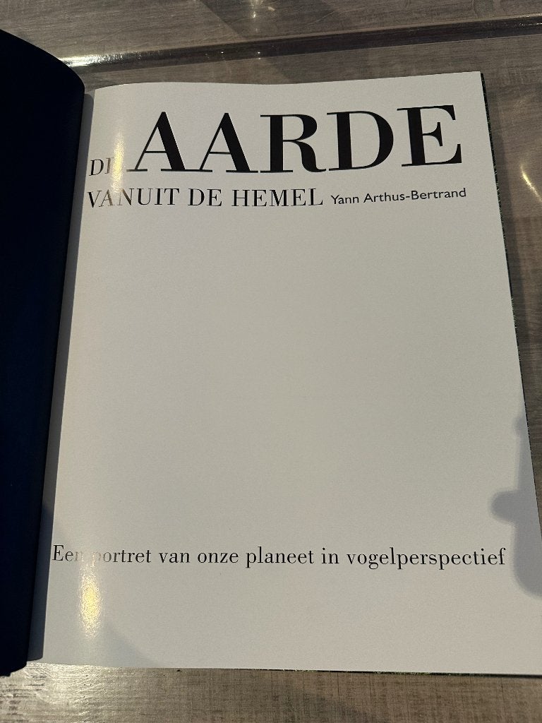 De aarde vanuit de hemel, Ophalen, Zo goed als nieuw