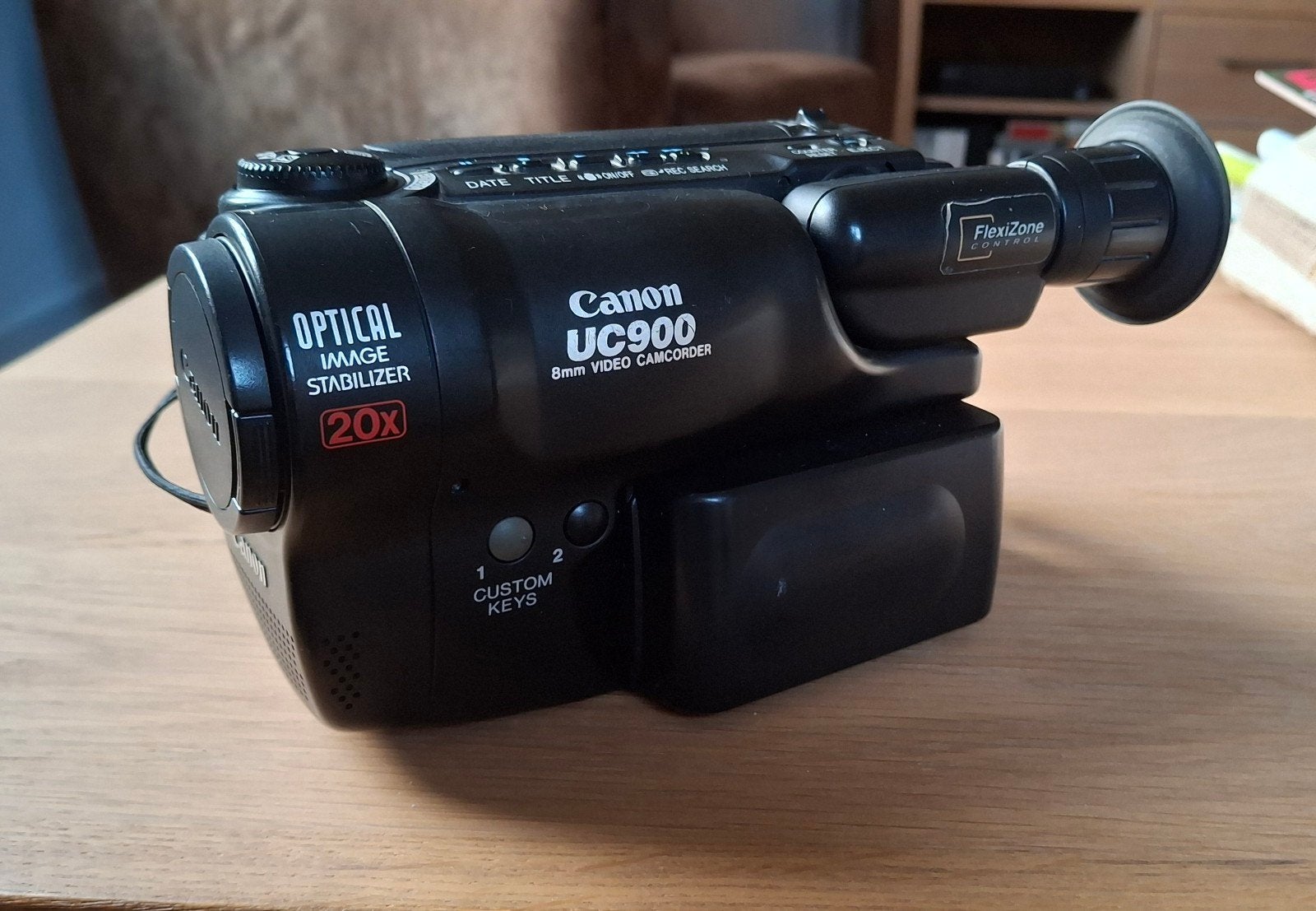 Camescope Canon UC900 pour pièces / réparer ouverture k7 HS, TV, Hi-fi & Vidéo, Enlèvement ou Envoi, 8 mm, Caméra