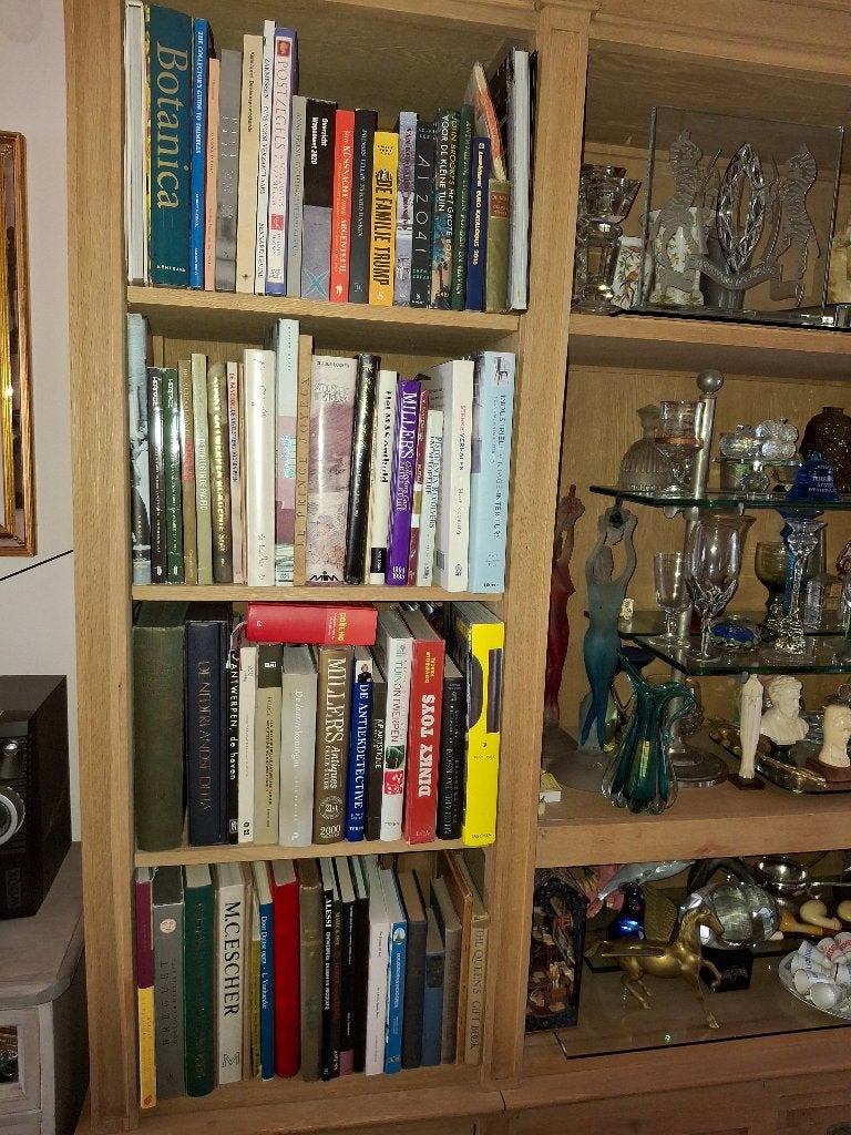 Lot dure boeken, Ophalen