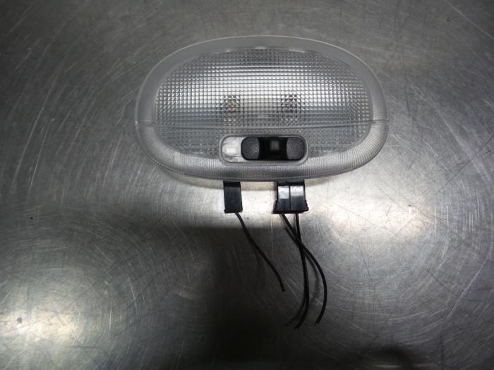 Binnenverlichting achter van een Mazda 2 (2 03-), Auto-onderdelen, Verlichting, Mazda, Gebruikt, 3 maanden garantie, Ophalen of Verzenden