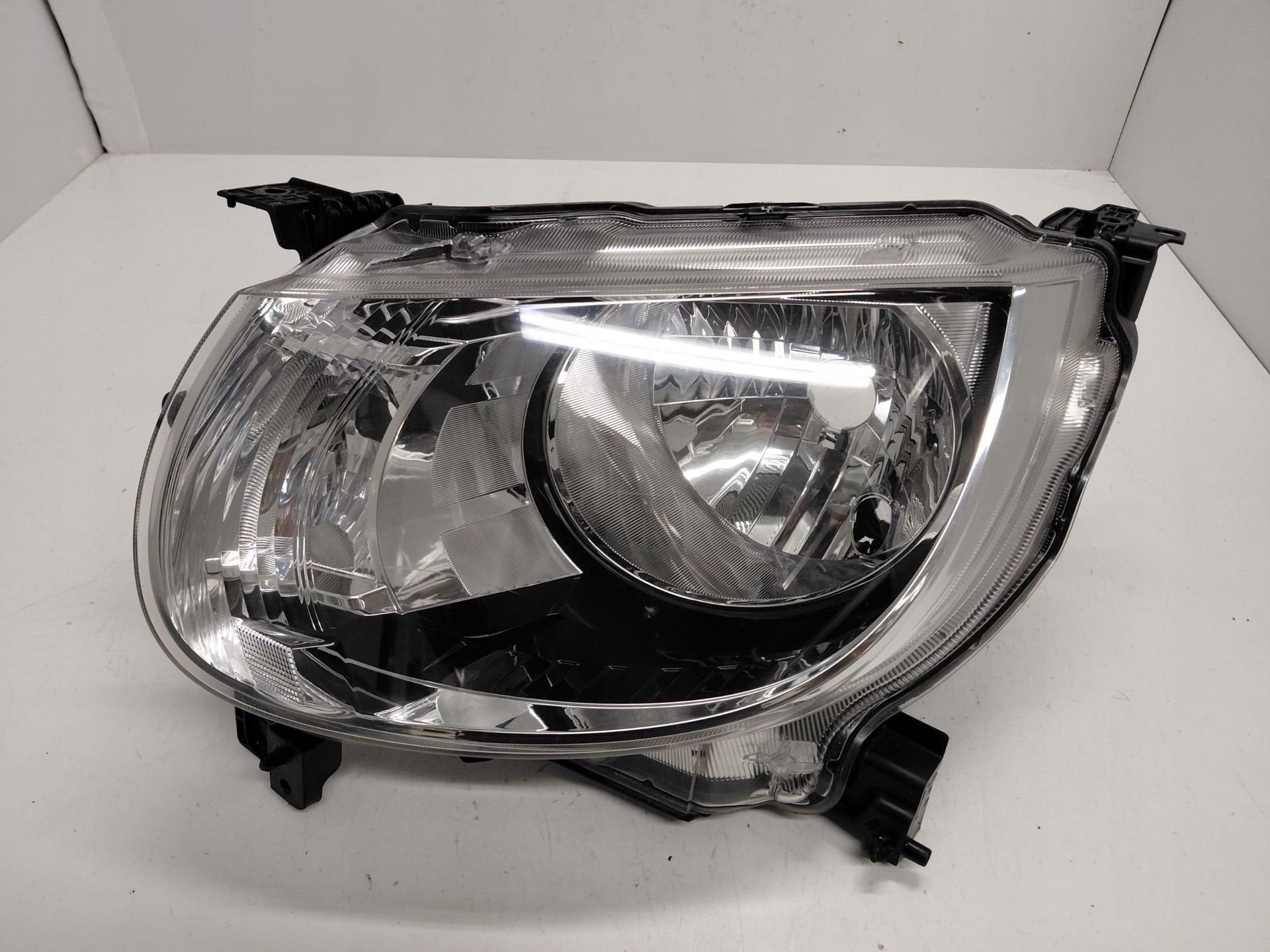 Phare gauche Suzuki Ignis 100-59343, Info@suzuki.co.jp, Takatsuka-cho, Chuo-ku 300
432-8611  Hamamatsu, Suzuki Motor Corporation
