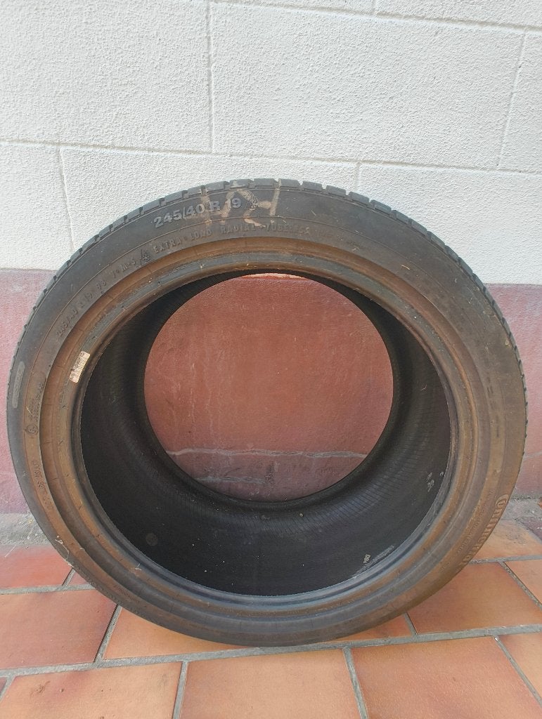 4 pneus d'hiver Continental 245/40 R19, Autos : Pièces & Accessoires, Pneus & Jantes, Véhicule de tourisme, Pneus hiver, 245 mm