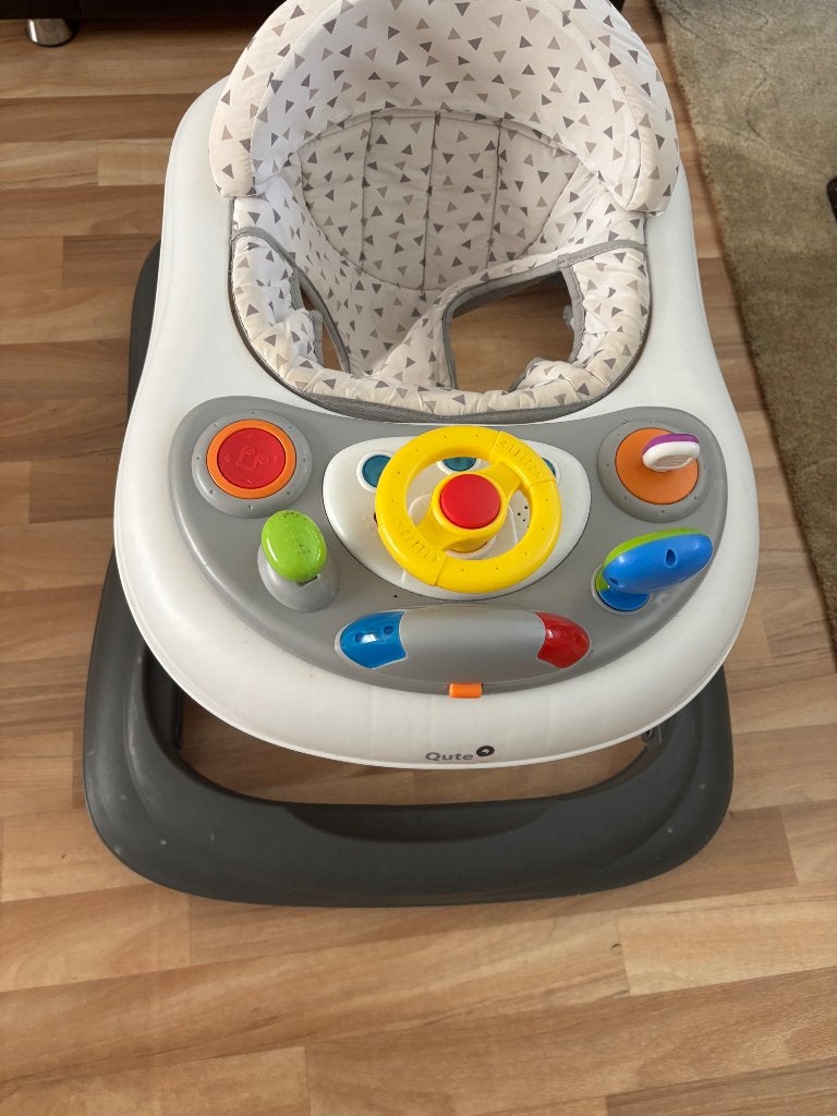 Loopstoel qute, Kinderen en Baby's, Ophalen, Zo goed als nieuw, Verstelbaar