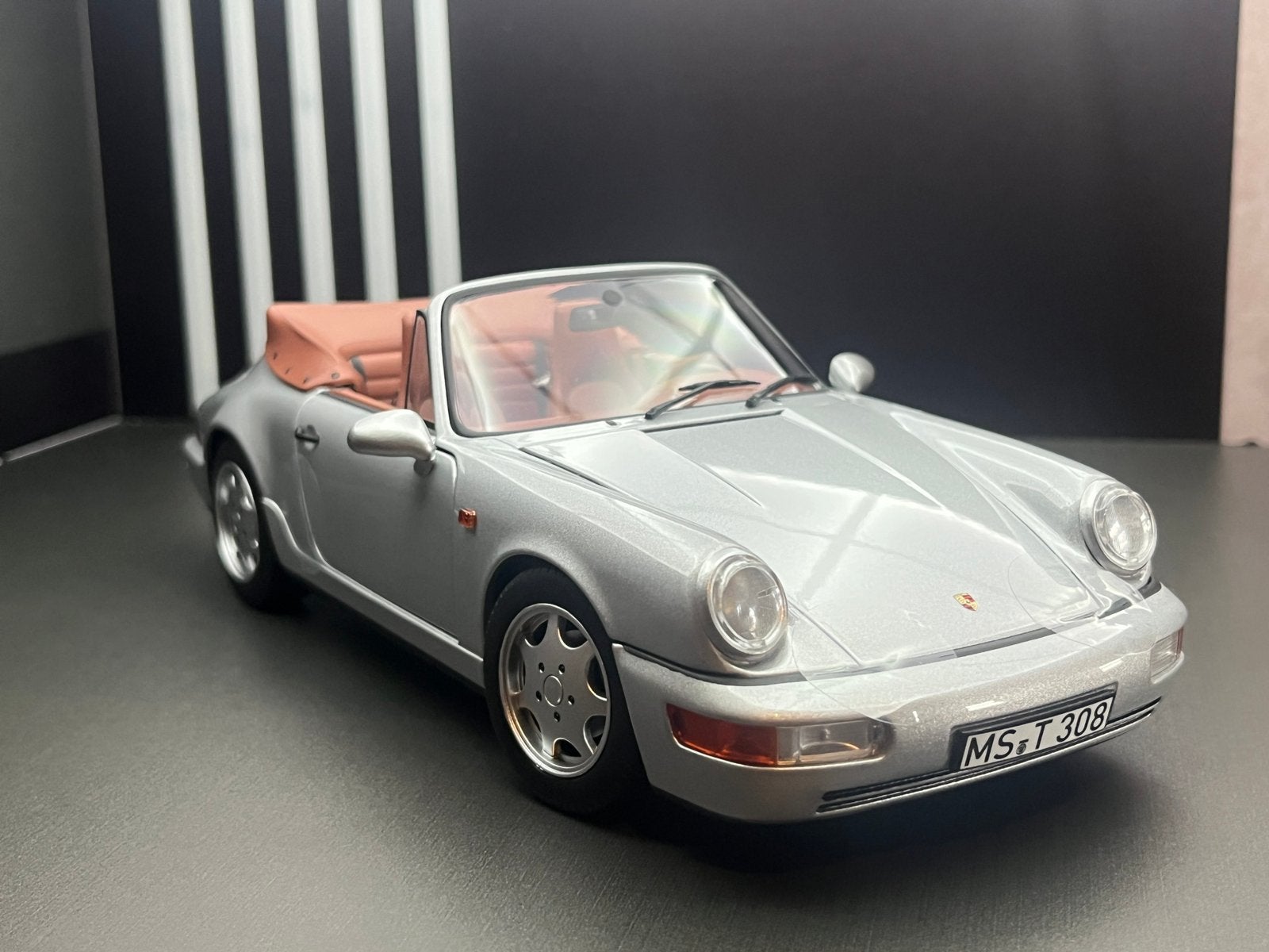 Norev Porsche 964 Cabrio, Hobby & Loisirs créatifs, Voitures miniatures | 1:18, Enlèvement, Comme neuf, Norev