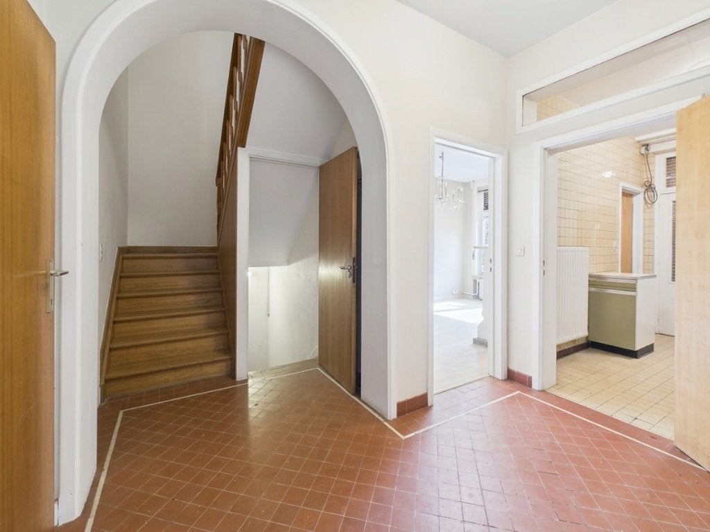 Maison commercial 300m² à louer Braine-l'Alleud, Maison 2 façades, 4 pièces, En direct du propriétaire, 300 m²