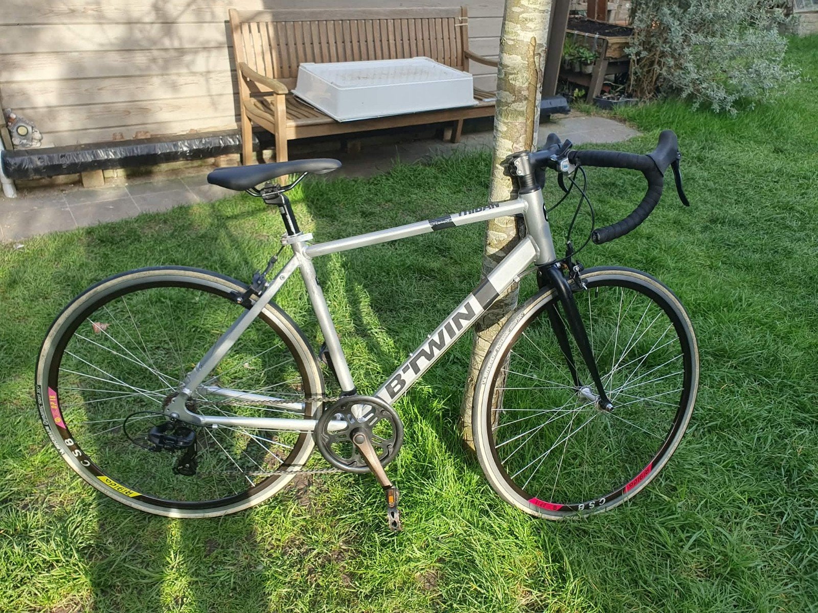Btwin koersfiets. Velgen 28inch. 7 speet., Ophalen