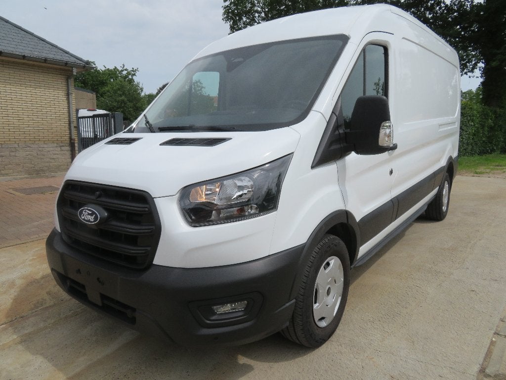 Ford Transit 2.0tdci - L2H2 ingericht - 9.272km - 2024 - €6d, Auto's, Bestelwagens en Lichte vracht, Voorwielaandrijving, Stof