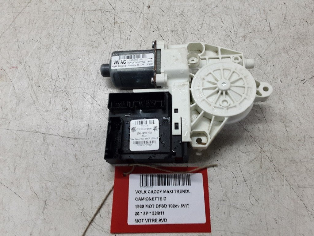 MOTEUR LEVE VITRE ELECTRIQUE AVANT DROIT Caddy IV, Volkswagen, Volkswagen AG, Utilisé, Kundenbetreuung@volkswagen.de