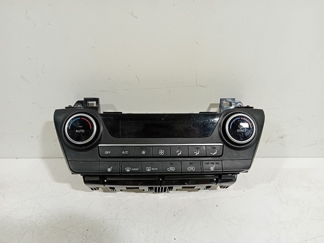 Bedieningspaneel kachel Hyundai Tucson, Onderdelen@venauto.nl, Van der Ven Autorecycling B.V., Ettenseweg 76, 4706 PB Roosendaal, The Netherlands