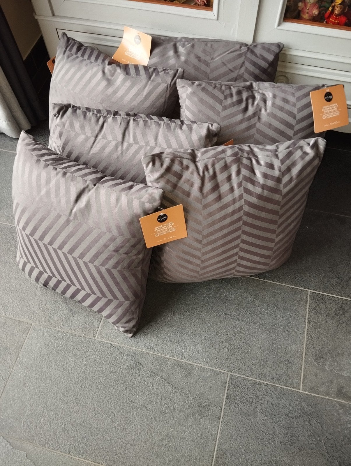 Nieuw kussens worden verkocht per 2 stuks voor 5€, Huis en Inrichting, Woonaccessoires | Kussens, Ophalen