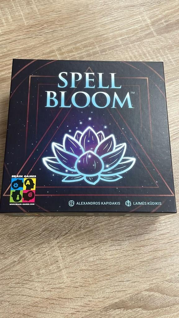 Spell bloom, Hobby en Vrije tijd, Gezelschapsspellen | Bordspellen, Gebruikt, Een of twee spelers, Drie of vier spelers, Ophalen of Verzenden