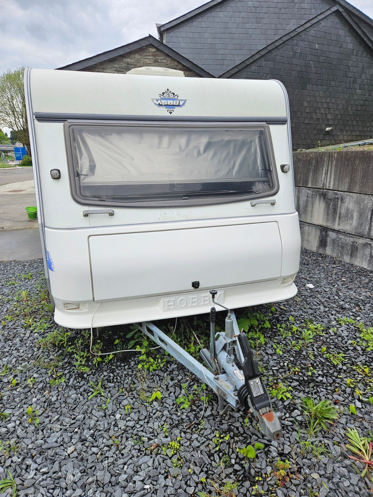 caravane hobby 470 excellent année 1999, Grand lit, Jusqu'à 4, Réchaud à gaz, Hobby