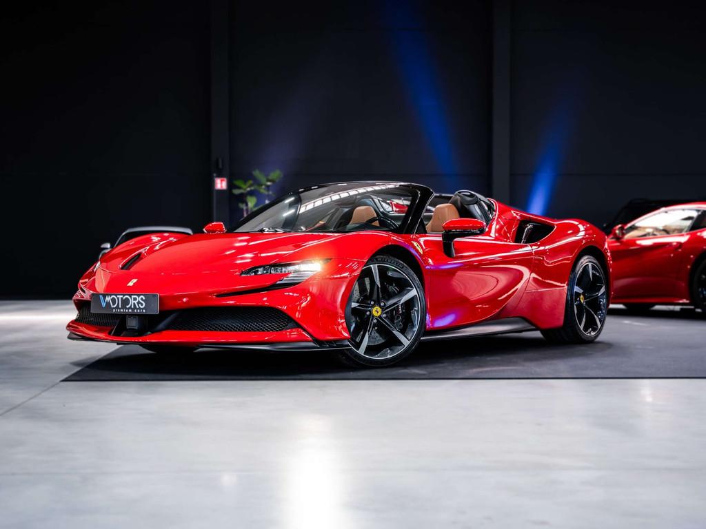Ferrari SF90 Spider 4.0 V8 PHEV - Asseto Fiorano Pack - VAT, Auto's, 8 cilinders, Cabriolet, Leder, Hybride Elektrisch/Benzine