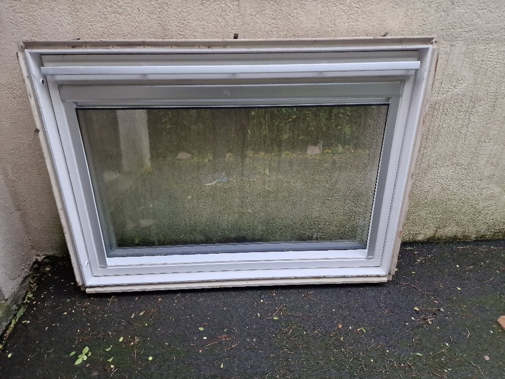 velux 134x98 + raccord + option pose, Bricolage & Construction, Enlèvement, Utilisé, Bois