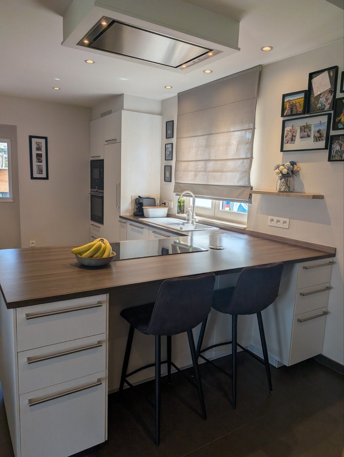Witte Ikea keuken met toestellen, Huis en Inrichting, Keuken | Complete keukens, Composiet, Ophalen