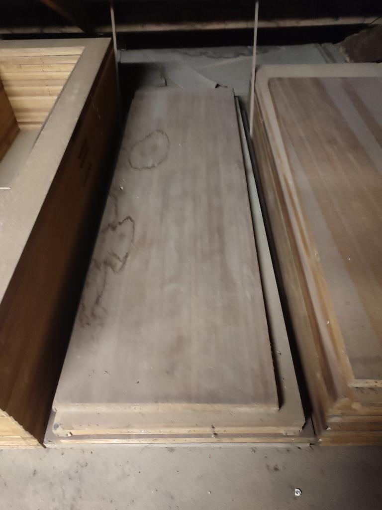 Lot de diverses portes pleines ou a vitrée, Ophalen