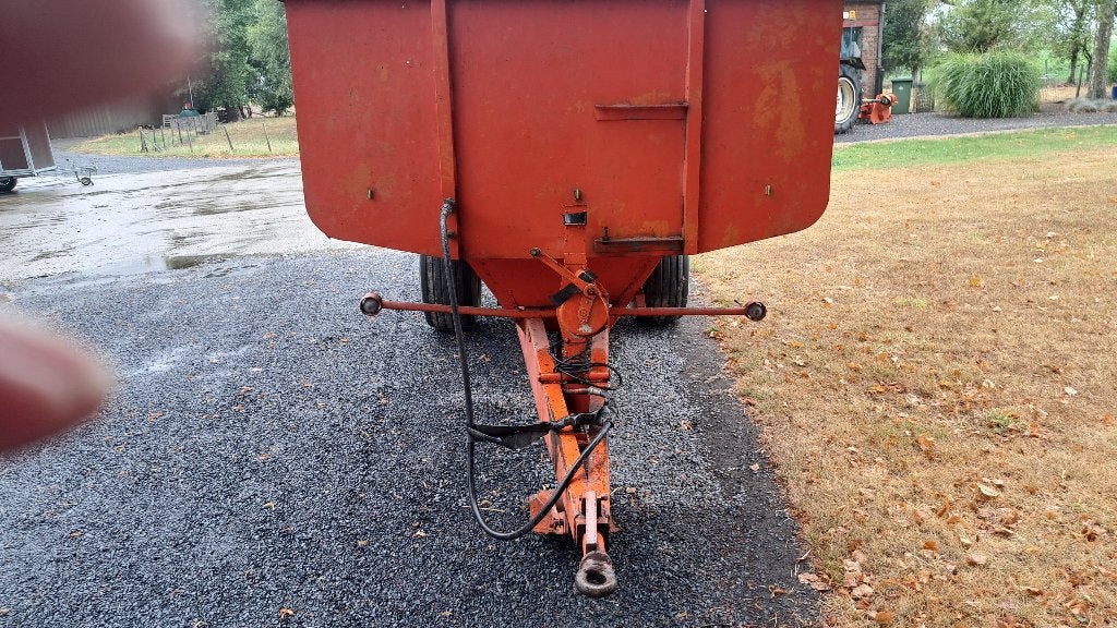 Oranje BAV kipkar. 6 ton 1 as., Ophalen
